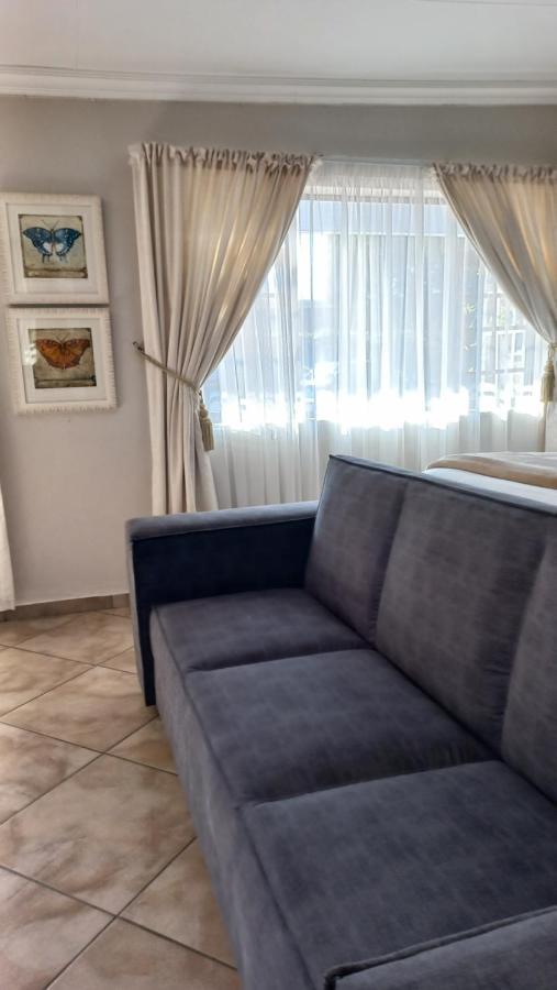Jakkalsdraai Guest House Potchefstroom Ngoại thất bức ảnh