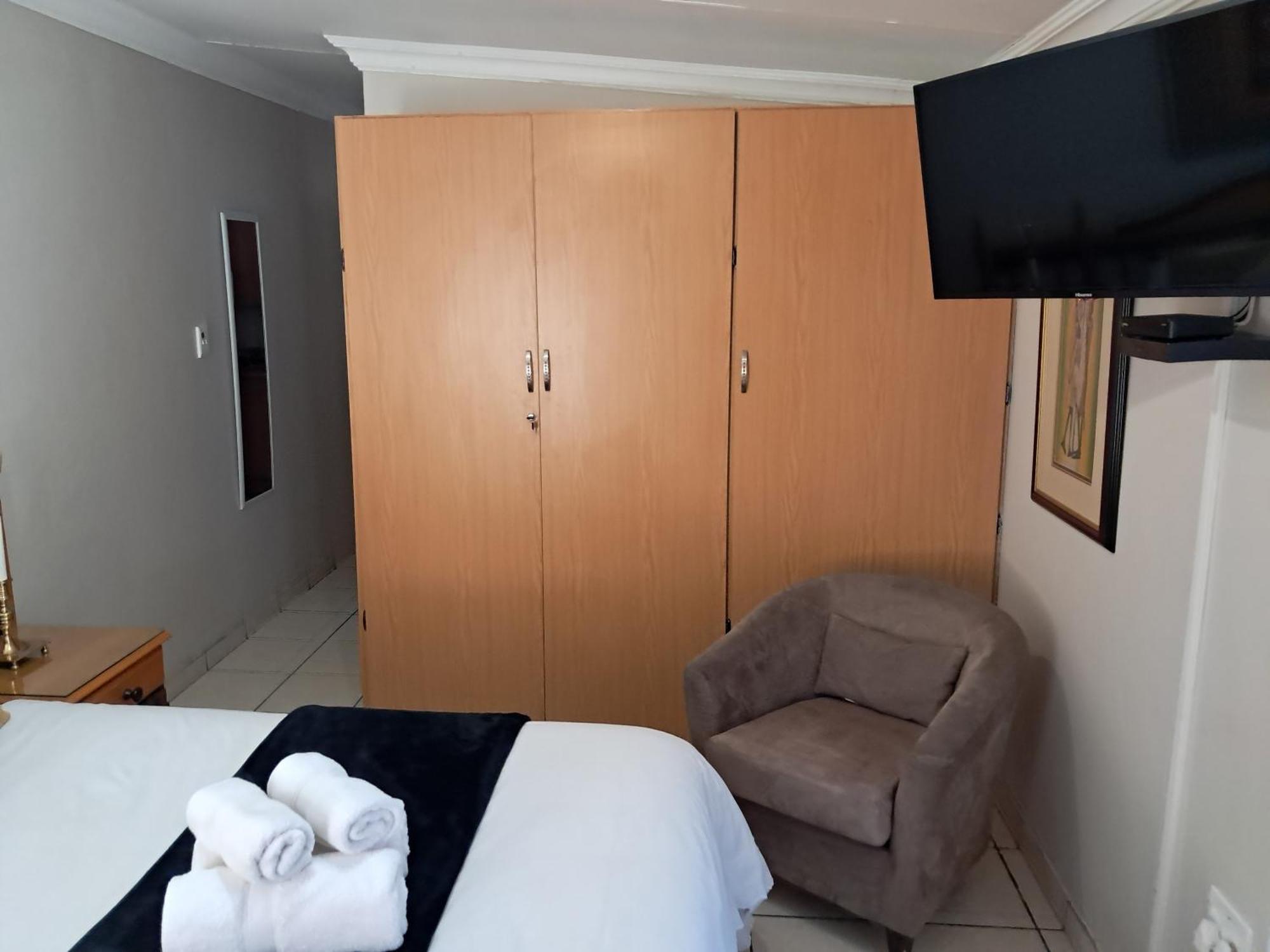 Jakkalsdraai Guest House Potchefstroom Ngoại thất bức ảnh