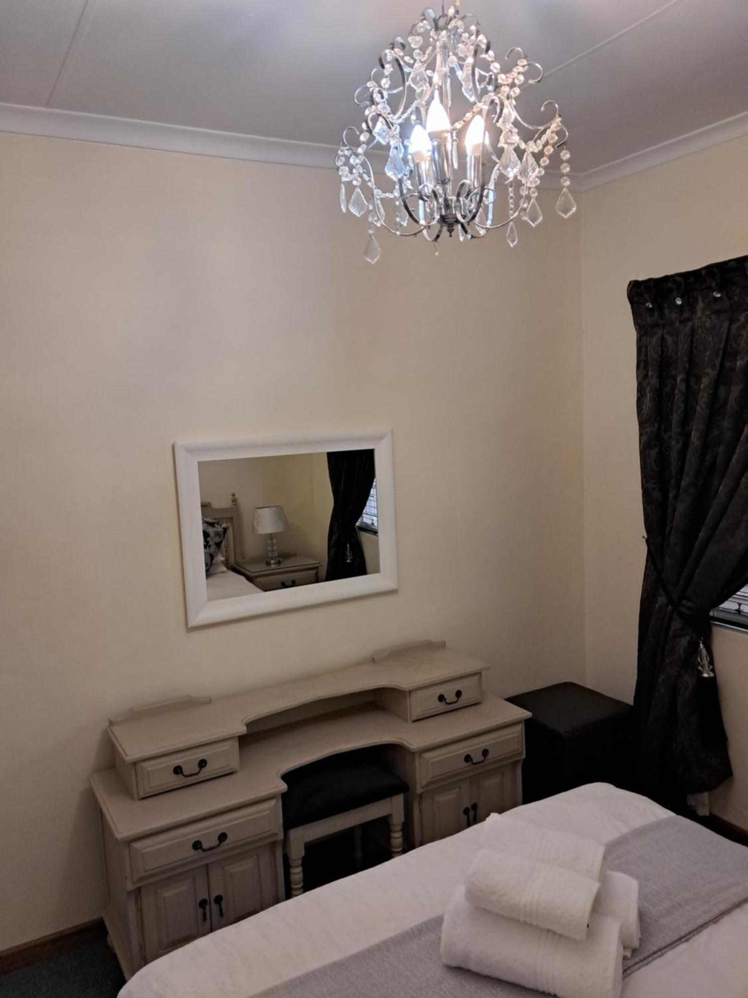 Jakkalsdraai Guest House Potchefstroom Phòng bức ảnh